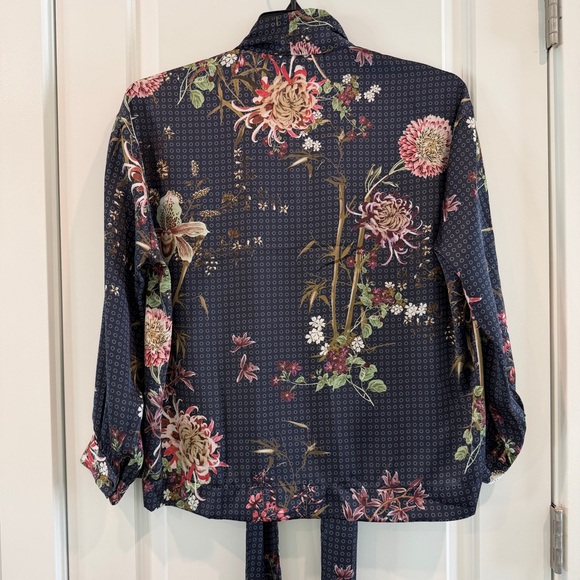 NWOT Zara Multi Floral Boxy Top with Tassel Neck Tie Collar in Dark Grey sz S - Picture 11 of 11